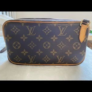 ⭐️SOLD⭐️ Louis Vuitton Marly Bandouliere
